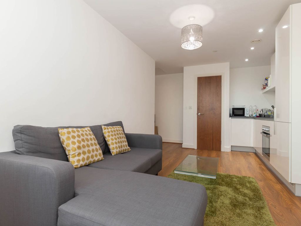 1 bed flat to rent in Metropolitan House, Hagley Road, Birmingham B16