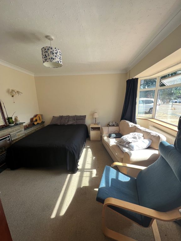 1 bed semidetached house to rent in Hazel Avenue, Guildford GU1 Zoopla