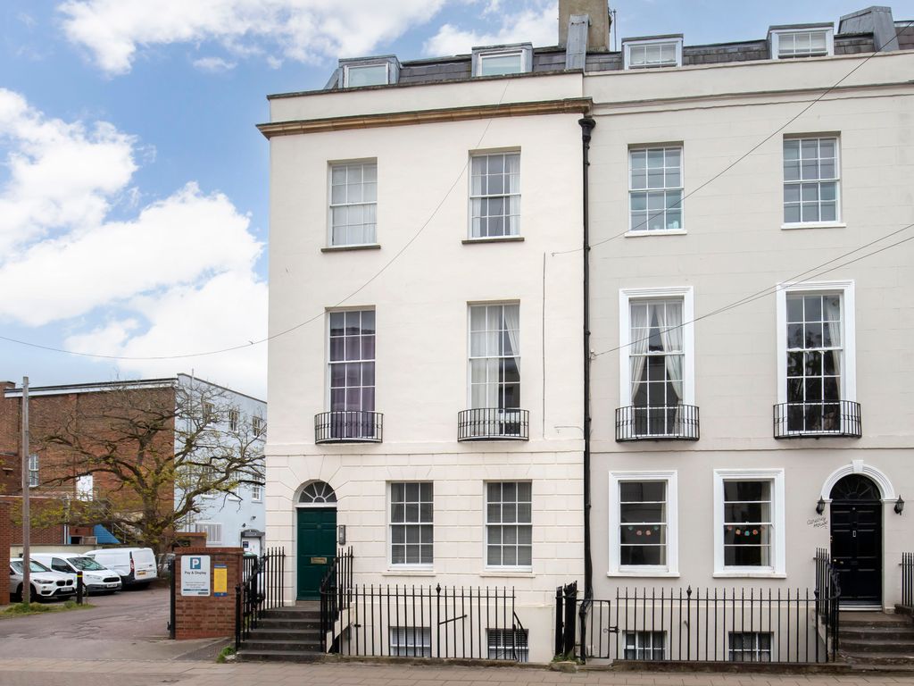 1 bed flat to rent in St. Place, Cheltenham GL50, £875 pcm Zoopla