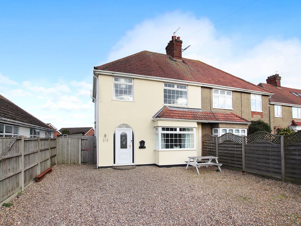 4 bed semidetached house for sale in Ormesby Road, CaisterOnSea