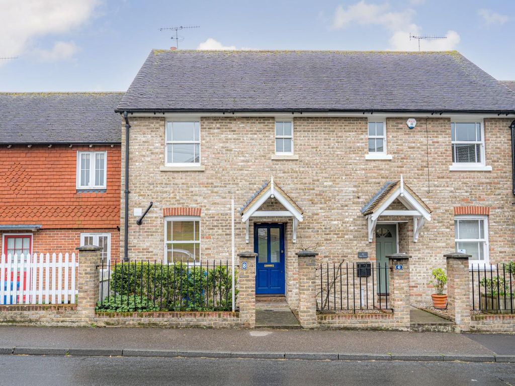 3 bed terraced house for sale in Upper Brents, Faversham ME13 Zoopla