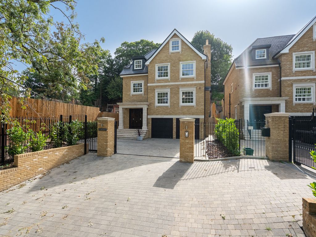 5 bed detached house for sale in Sundridge Avenue, Bromley BR1, £