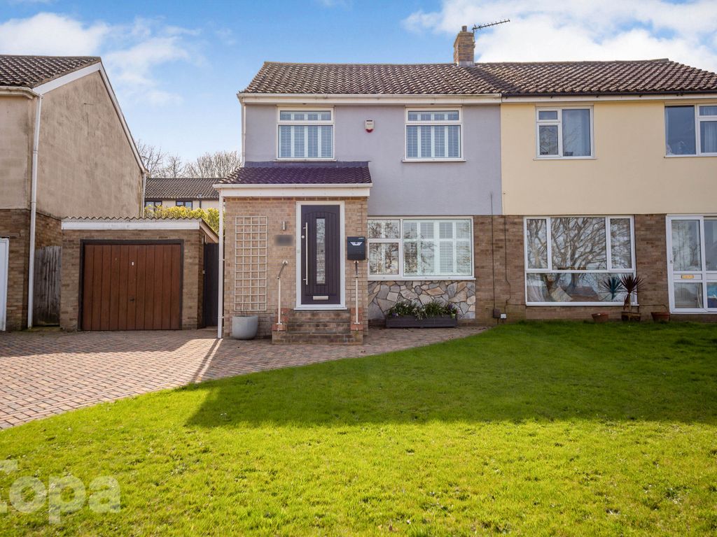 3 bed semidetached house for sale in Saxon Close, Strood, Rochester