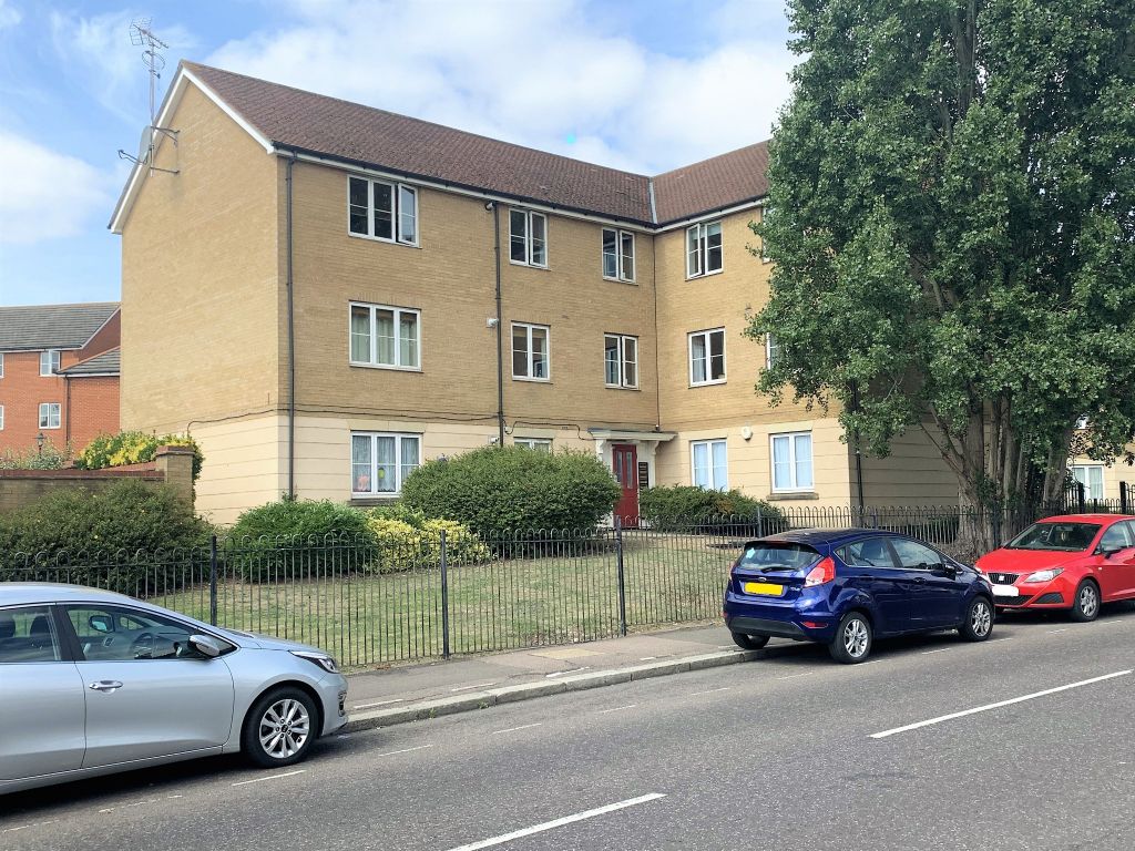 2 bed flat to rent in Sherman Gardens, Chadwell Heath, Romford RM6 Zoopla