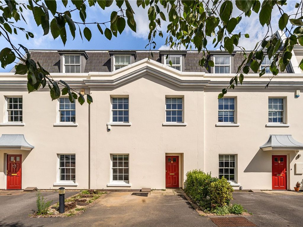 3 bed terraced house to rent in Ford Road, Tortington, Arundel, West