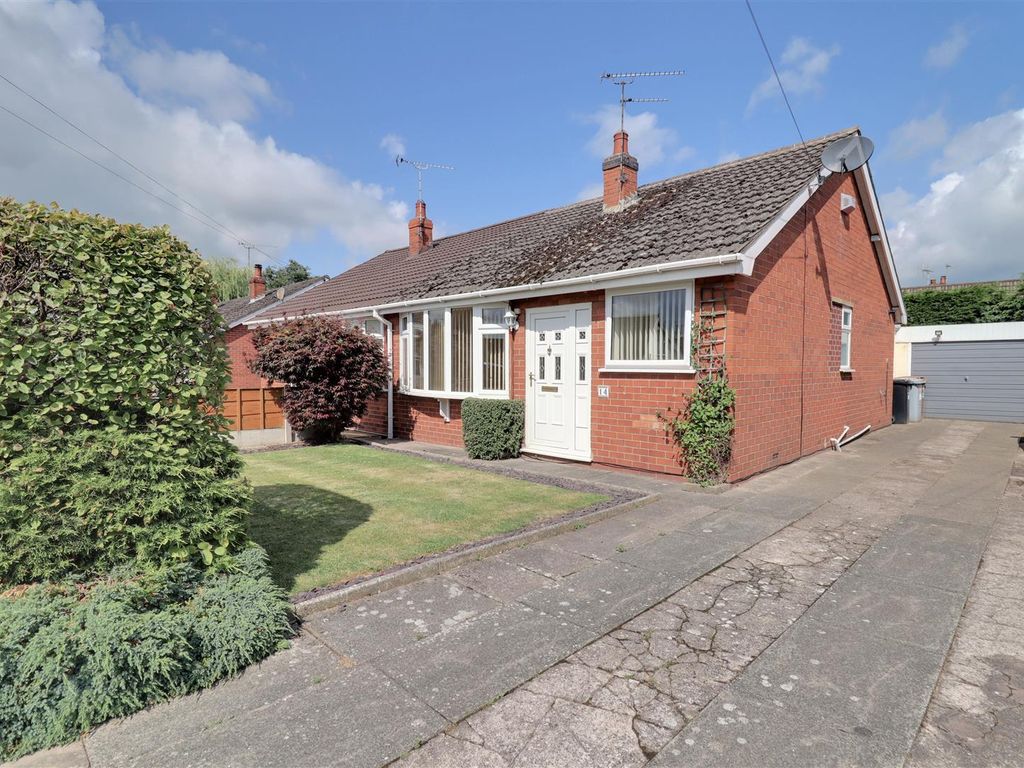2 bed semidetached bungalow for sale in Addison Close, Wistaston