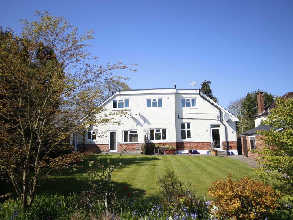 2 bed flat for sale in Hanfield Lodge, Merley, Wimborne BH21, £220,000