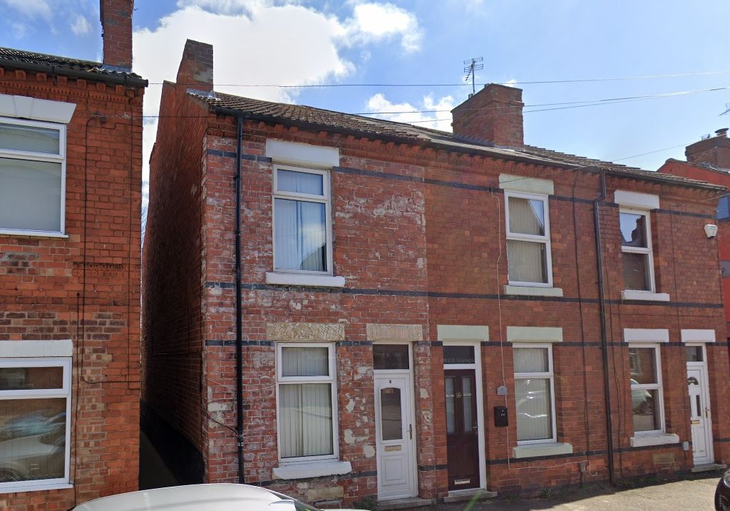 2 bed end terrace house for sale in Carlingford Road, Hucknall