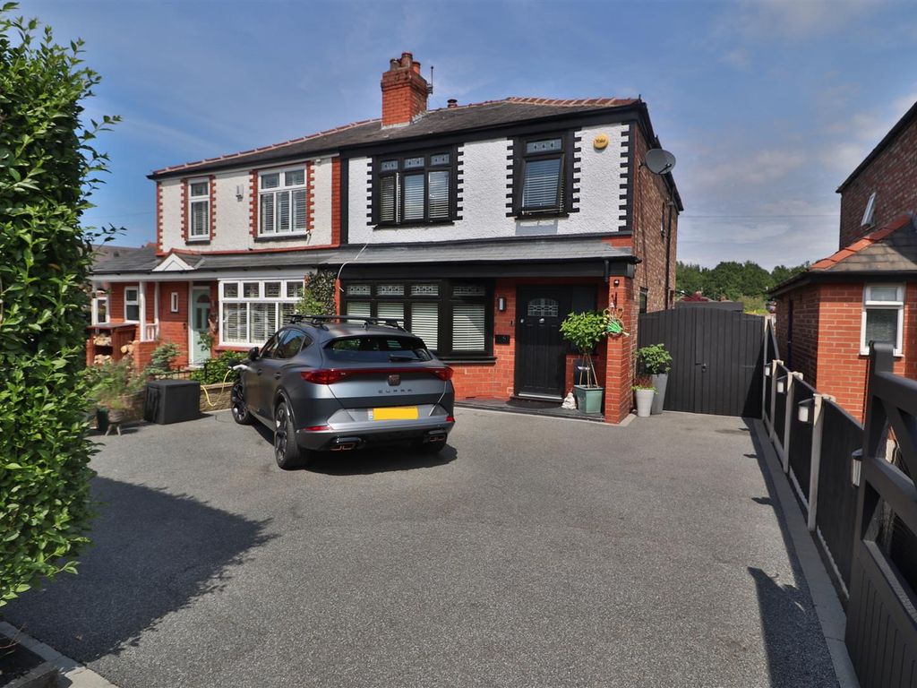 3 bed semidetached house for sale in Knutsford Road, Grappenhall