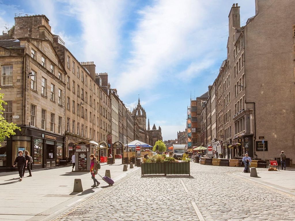 North Bridge, Edinburgh EH1  