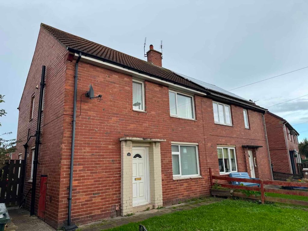 3 bed semidetached house to rent in Ilford Road, Wallsend NE28, £750