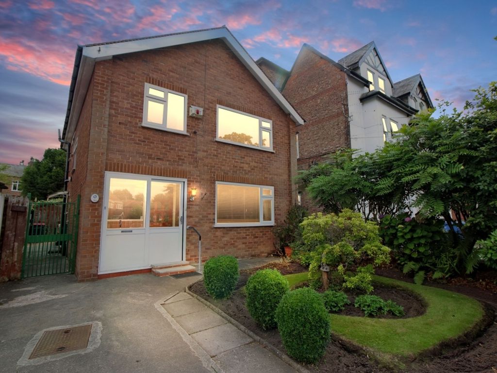3 bed detached house for sale in Victoria Crescent, Eccles M30 Zoopla