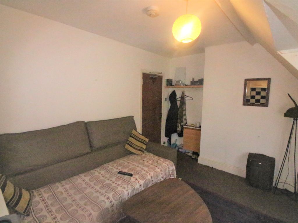 1 bed flat to rent in Grosvenor Gardens, Bournemouth BH1 Zoopla