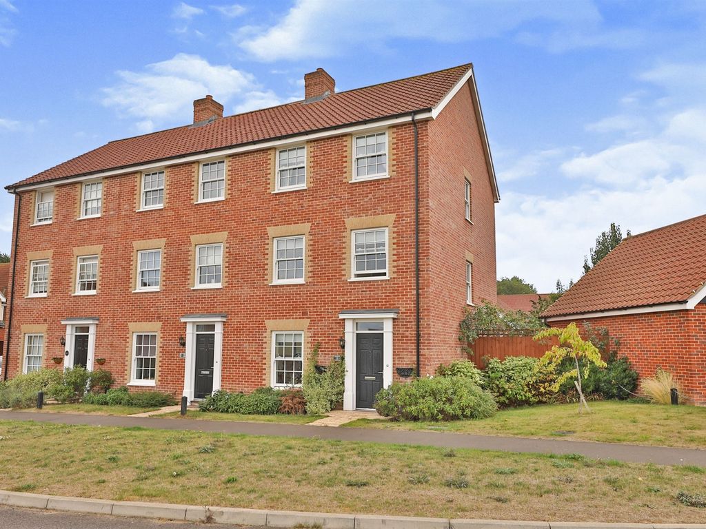 4 bed town house for sale in Moffett Road, Swanton Morley, Dereham NR20