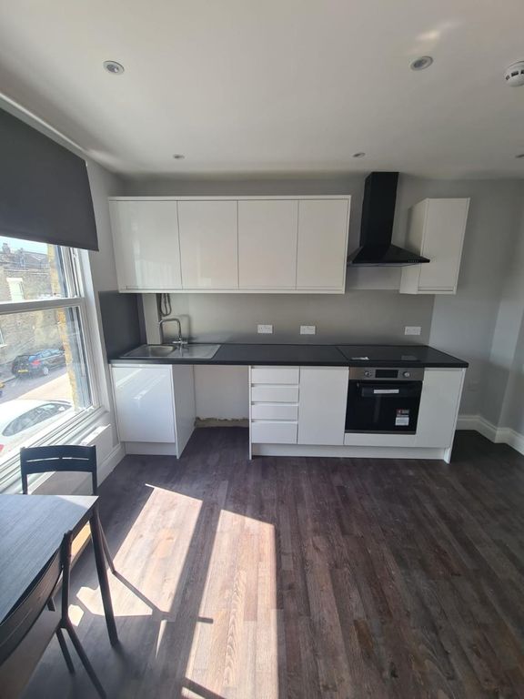 Room to rent in Ranelagh Road, London NW10, £1,100 pcm Zoopla