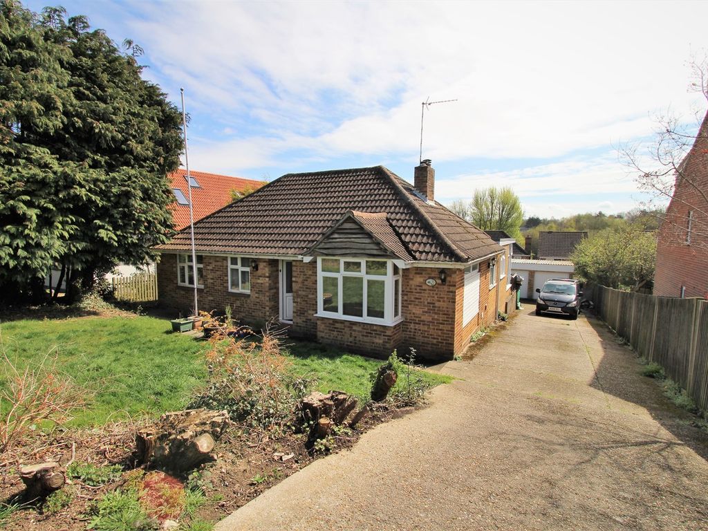 3 bed detached bungalow for sale in Lower Duncan Road, Park Gate