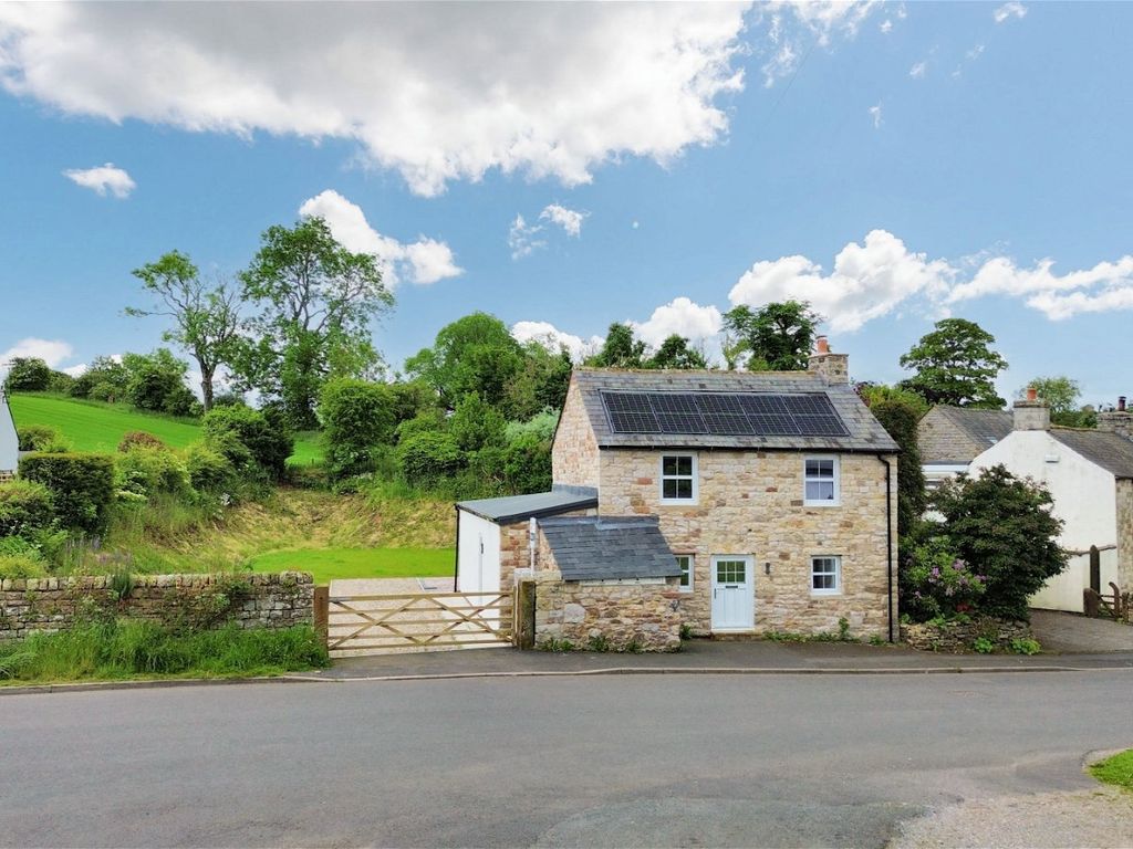 2 bed detached house for sale in Castle Carrock, Brampton CA8, £395,000