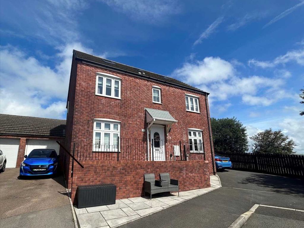 6 bed detached house for sale in Llewellyns View, Gilfach Goch, Porth