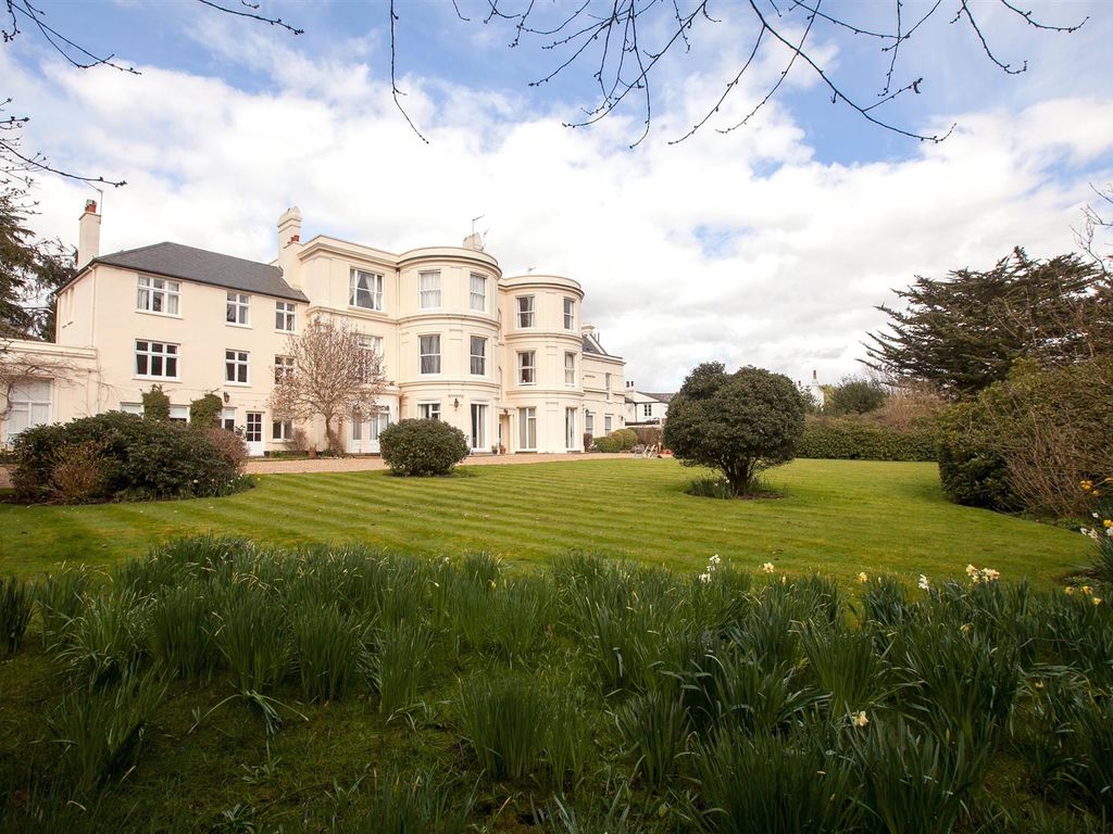 3 bed property to rent in Forty Hill, Enfield EN2, £2,000 pcm Zoopla