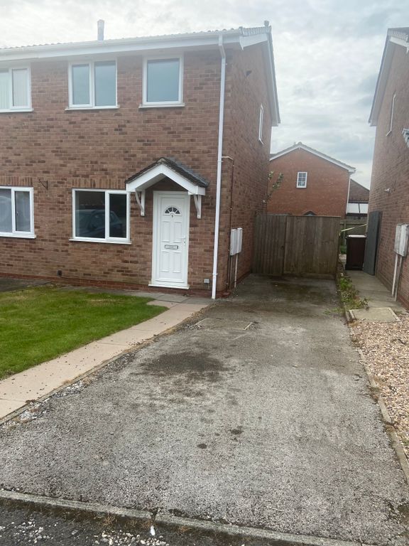 2 bed semidetached house to rent in Westminster Drive, Stretton DE13
