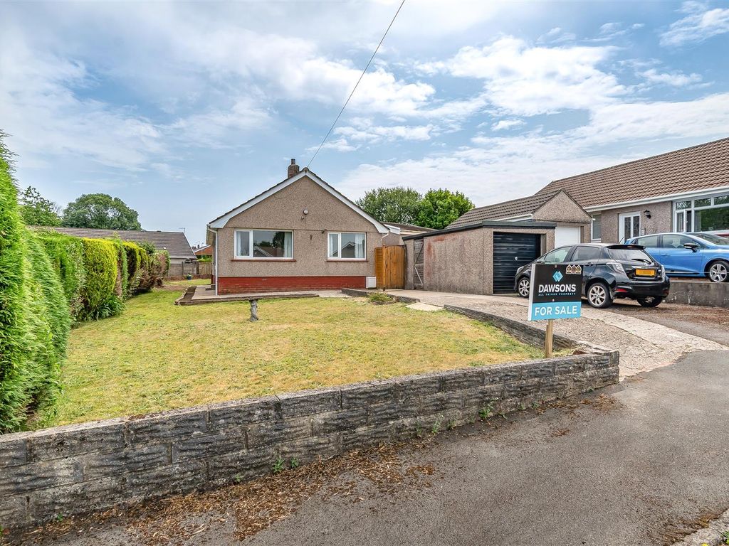 3 bed detached bungalow for sale in Ynys Werdd, Penllergaer, Swansea
