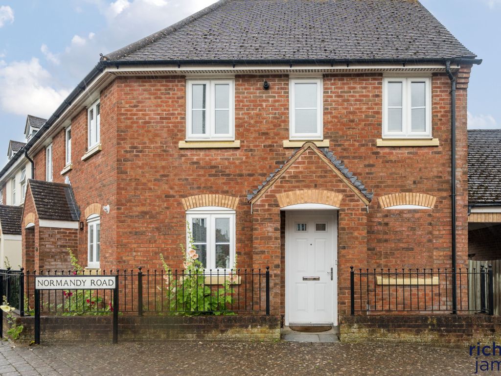 2 bed end terrace house for sale in Normandy Road, Alexandra Park