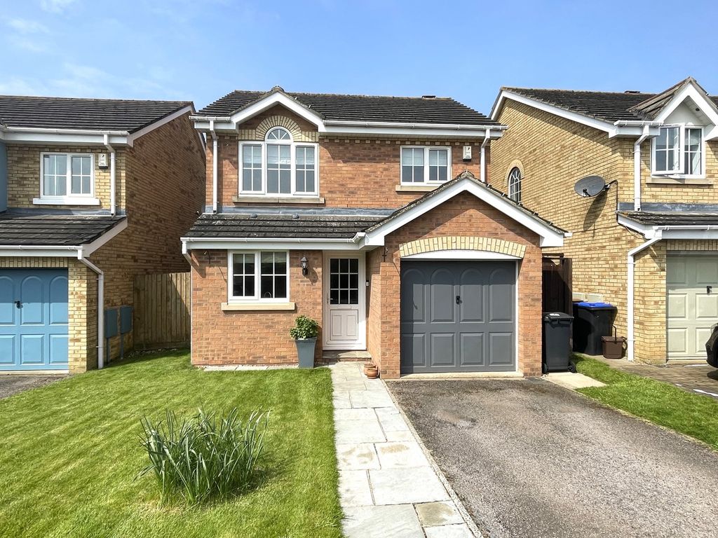 3 bed detached house for sale in Stoke Firs Close, Wootton, Northampton