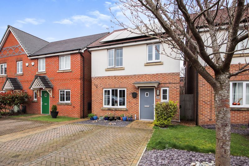 4 bed detached house for sale in Trippear Way, Heywood OL10 Zoopla