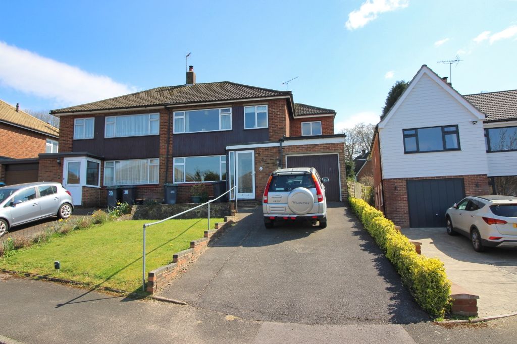 4 bed semidetached house for sale in Normanhurst Road, Borough Green