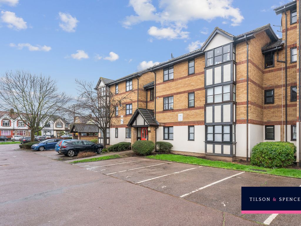 1 bed flat for sale in Somerset Gardens, Creighton Road N17, £250,000