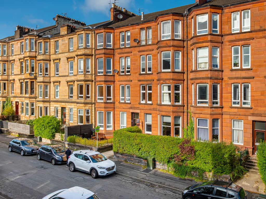 1 bed flat for sale in Craigpark Drive, Dennistoun, Glasgow G31, £