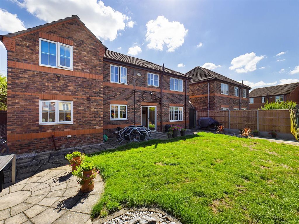 6 bed detached house for sale in Rivermead, Lincoln LN6, £425,000 Zoopla