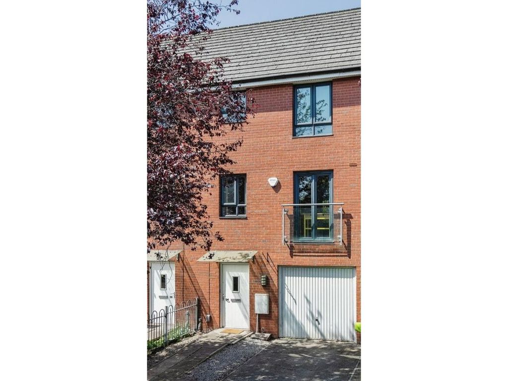 4 bed terraced house to rent in Alban Street, Salford M7 Zoopla