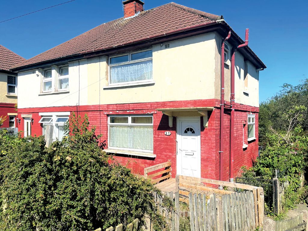 3 bed semidetached house for sale in Findon Terrace, Bradford BD10