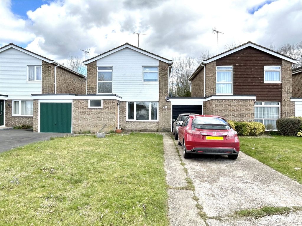 3 bed detached house for sale in Cadwell Drive, Maidenhead, Berkshire