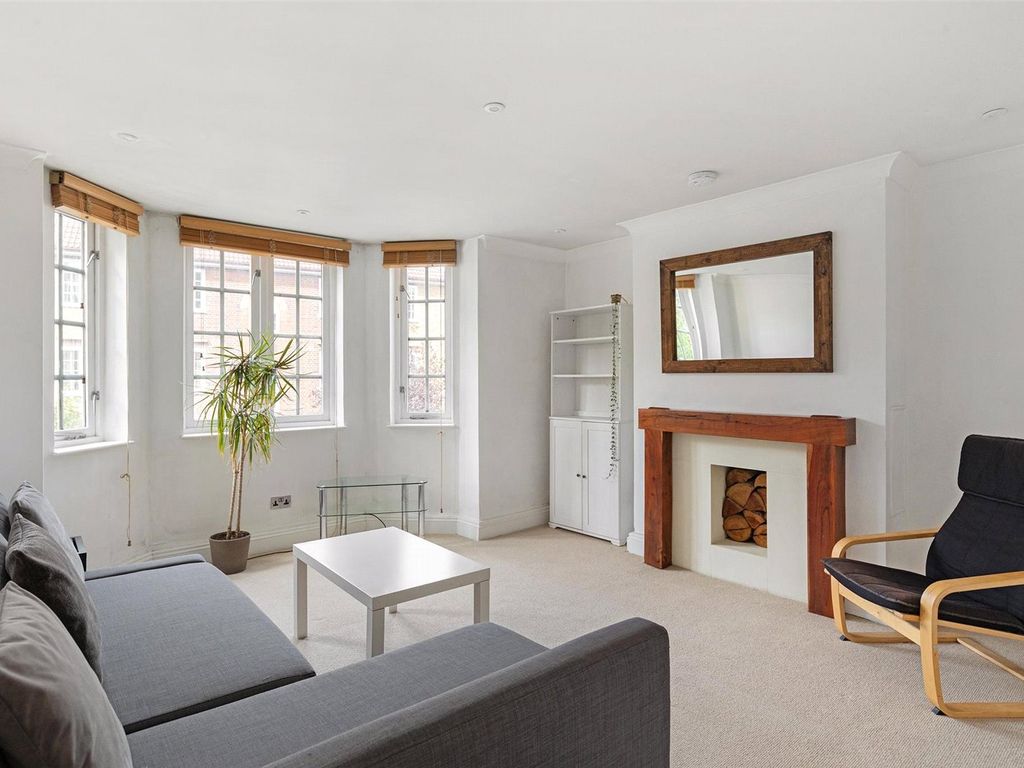 2 bed flat for sale in Tower Court, Frogmore SW18, £450,000 Zoopla