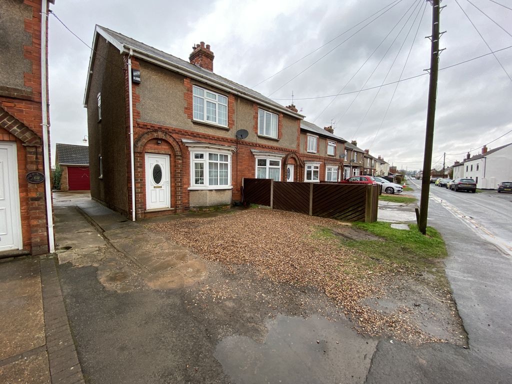 3 bed semidetached house to rent in Northlands Road, Scunthorpe DN15