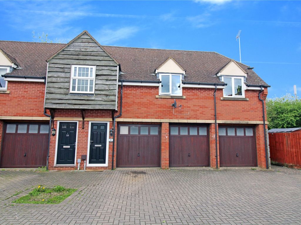 2 bed semidetached house for sale in Birkdale Close, Swindon