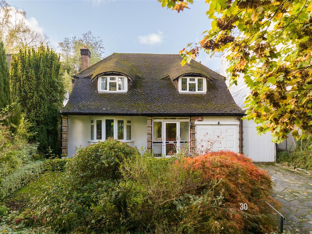 Holly Lane West Banstead SM7  