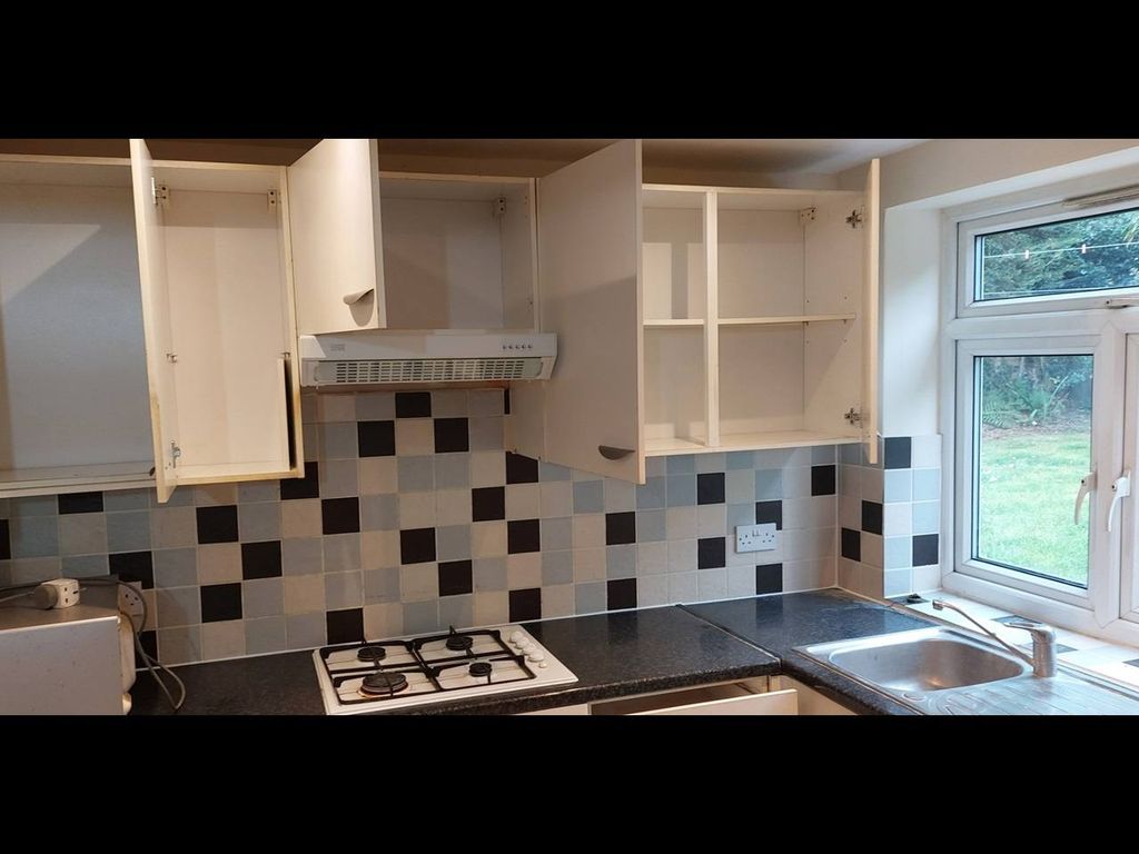 2 bed end terrace house to rent in Highland Road, Northwood HA6 Zoopla