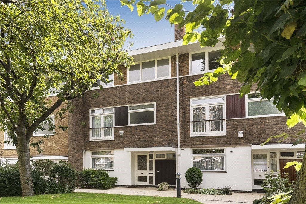 4 bed terraced house for sale in Queensmead, St. Johns Wood Park