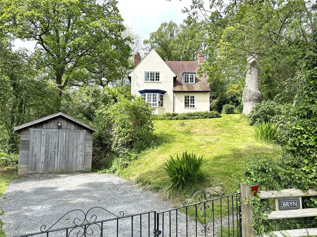 3 bed detached house for sale in Ty Bryn, Oakley Park, Llandinam, Powys