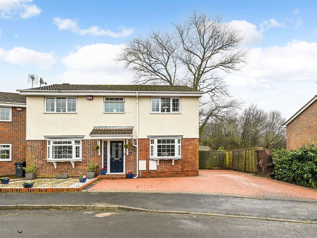 4 bed detached house for sale in Farriers Way, Waterlooville PO7 Zoopla