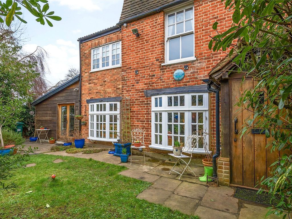 4 bed semidetached house for sale in Totteridge Village, London N20, £1,100,000 Zoopla