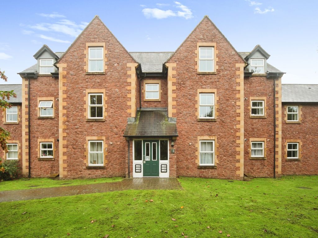 2 bed flat to rent in Park View, Cotford St. Luke, Taunton TA4, £895