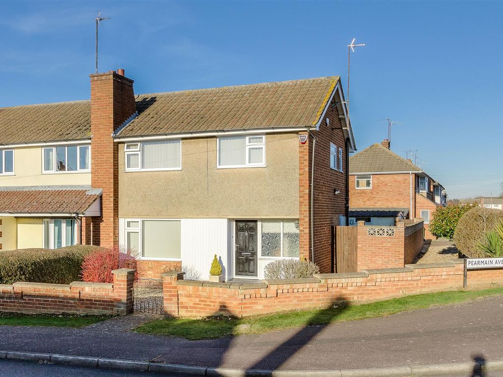 3 bed semidetached house for sale in Cedar Way, Wellingborough NN8, £