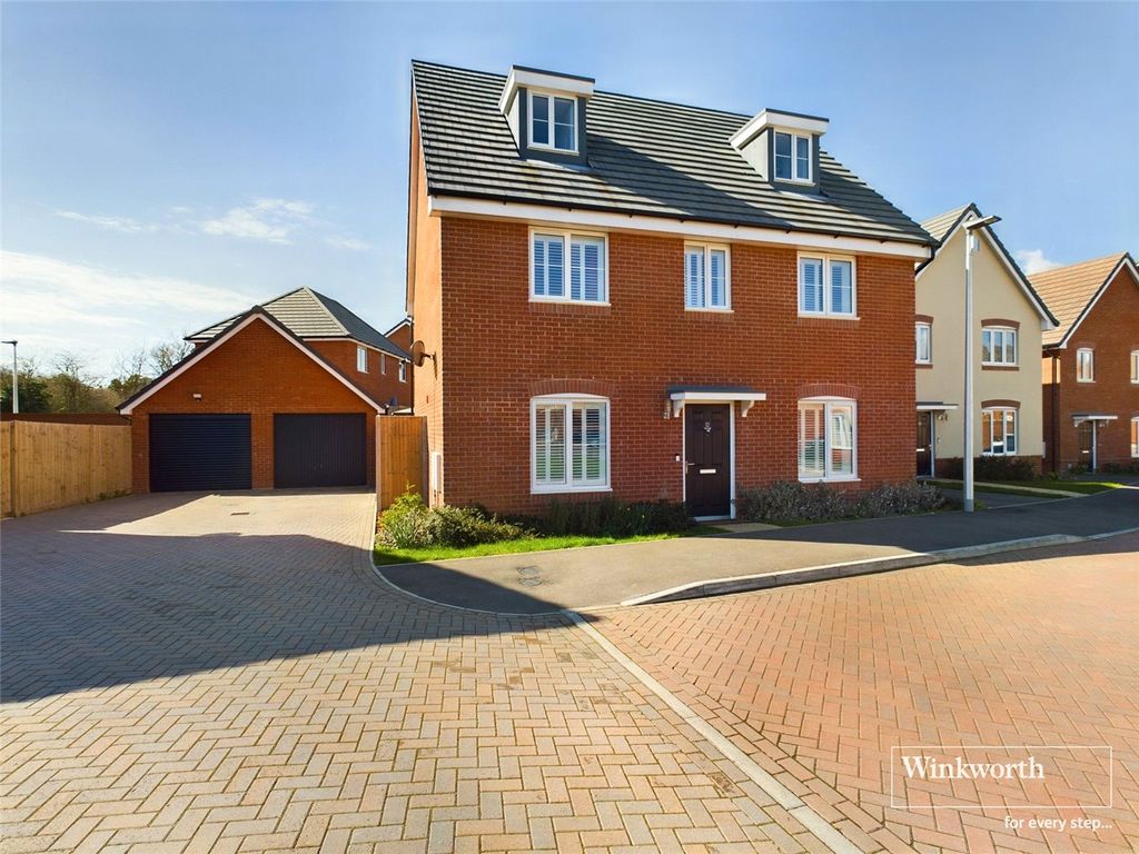 5 bed detached house for sale in Dairy Grove, Three Mile Cross, Reading, Berkshire RG7 Zoopla