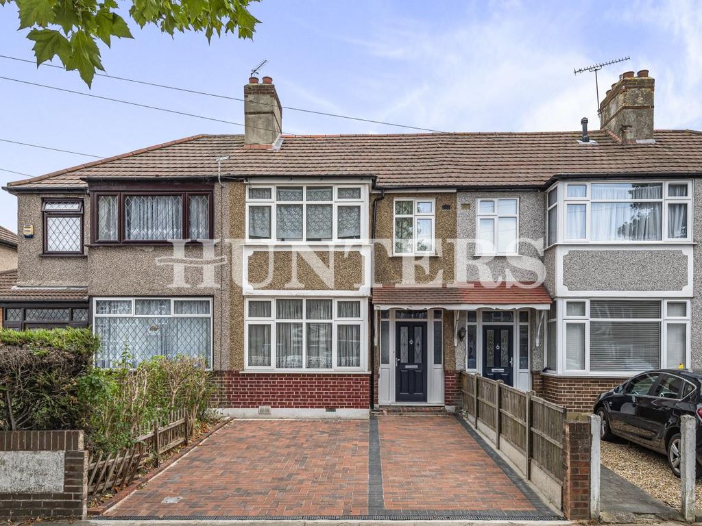 3 bed terraced house for sale in Upper Rainham Road, Hornchurch RM12