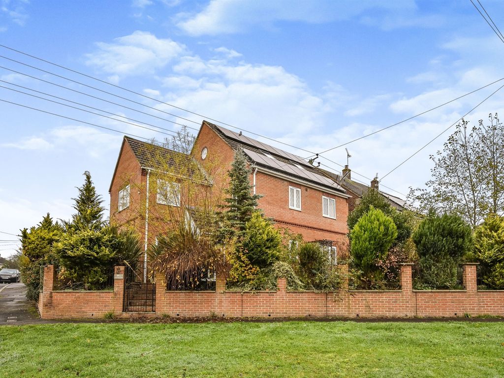 5 bed linkdetached house for sale in Hillworth Road, Devizes SN10 Zoopla