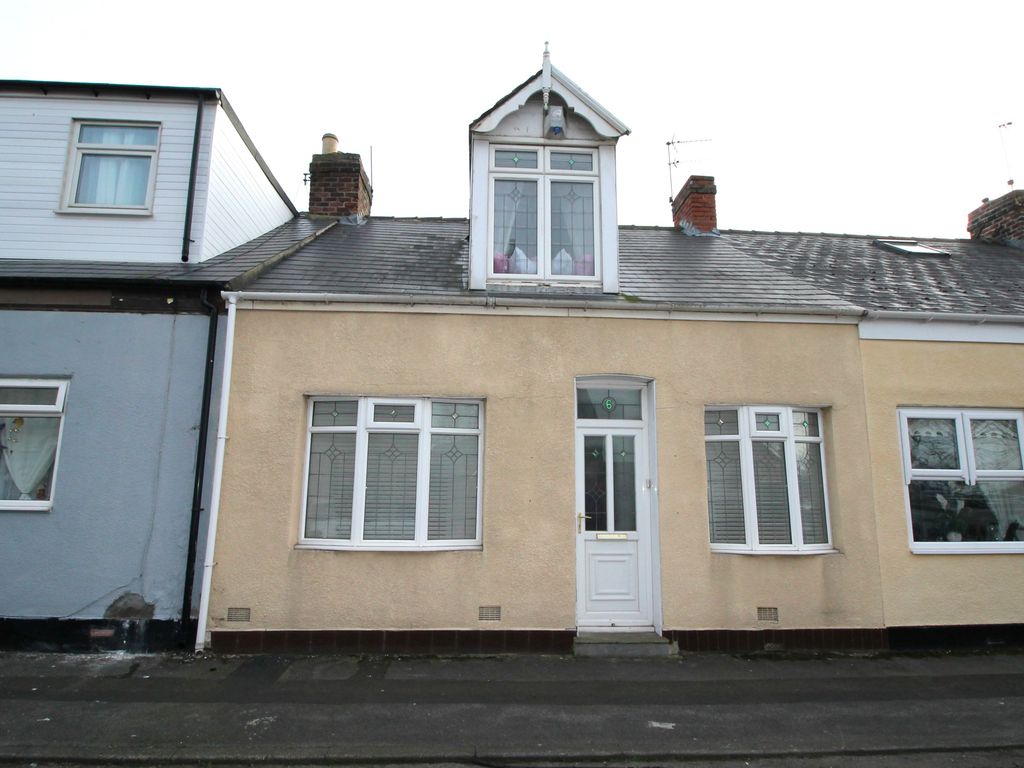 4 bed terraced house for sale in Paxton Terrace, Millfield, Sunderland